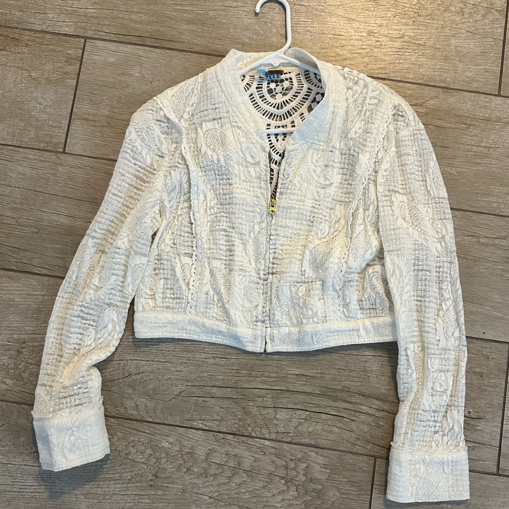 *SOLD* Free People Lace Zip Front Cropped Jacket. Size M, Excellent Condition